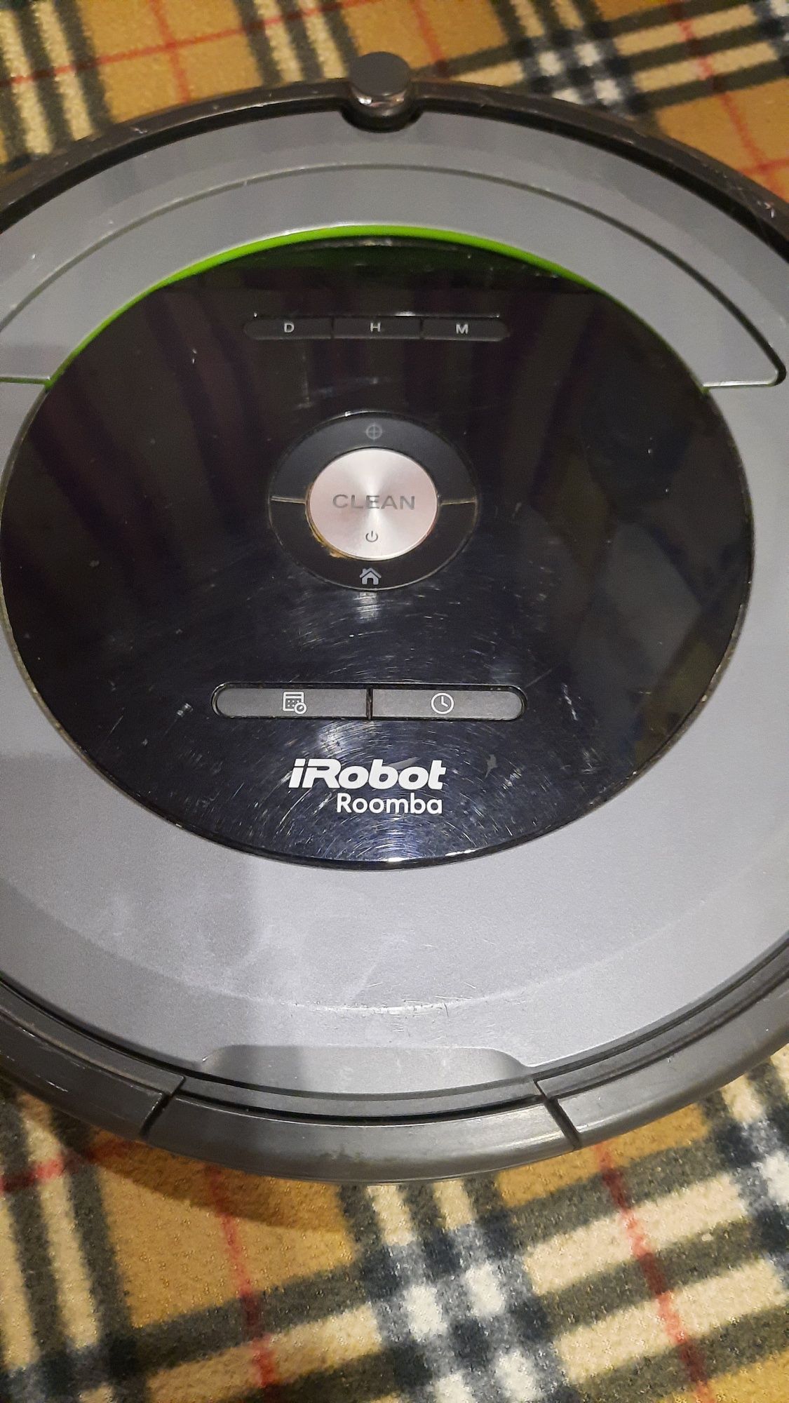 Робот пылесос iRobot Roomba.