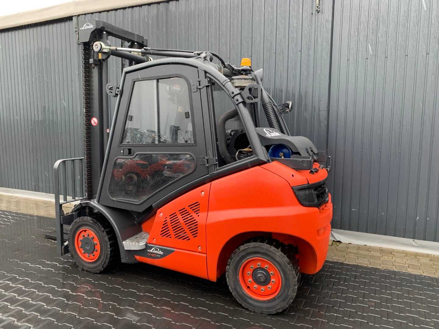 Wózek widłowy Linde H40T-02 Kabina Przesuw LPG 2017