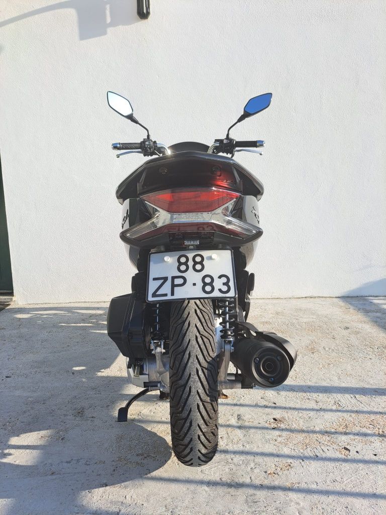 Honda PCX 1600km nova.