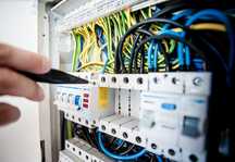 Elektryk, modernizacja instalacji elektrycznych, wymiana rozdzielnic