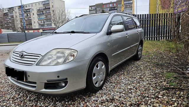 Toyota Corolla 2.0 D4D 2004 r. kombi 140 KM