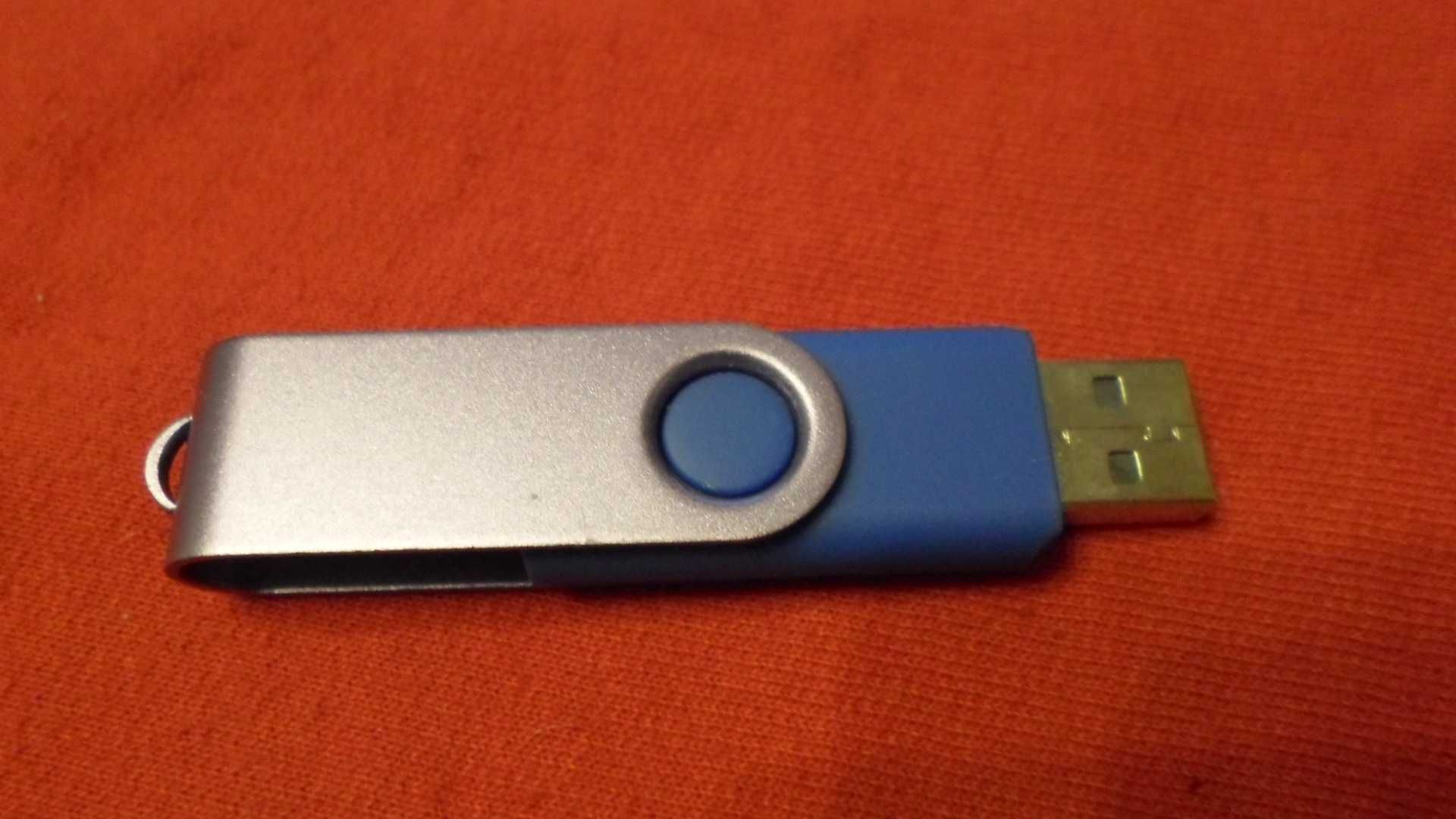 USB флешка 16 GB с логотипом футбольного клуба gnk dinamo zagreb