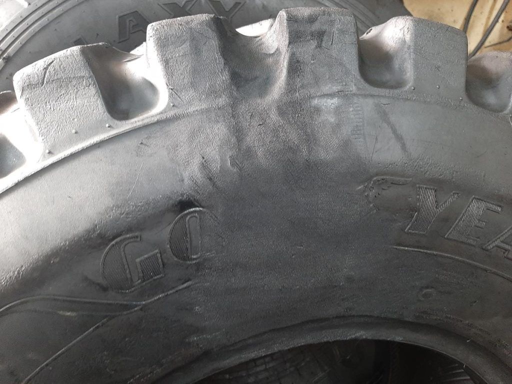 Opona używana przemysłowa 405/70R18 GOODYEAR 750zł W4199