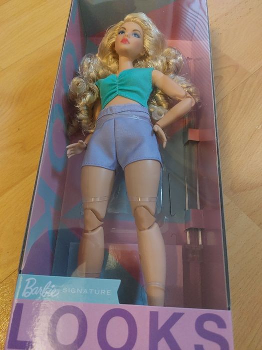 Lalka Barbie Signature Looks™ 16 (HJW83) OKAZJA 177zł.