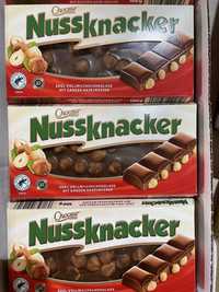 Choceur Шоколад молочний з горіхом Nussknacker 100 г. Німеччина