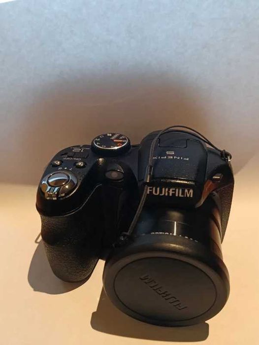 Máquina fotográfica Fuji Finepix 12MP