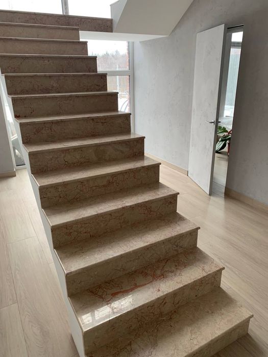 Лестница, лестница из мрамора, гранита, лестница на заказ