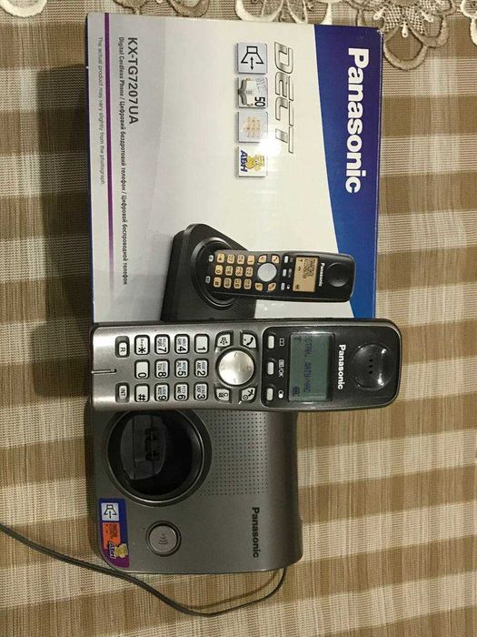 Телефон Panasonic KX-TG7207UA
