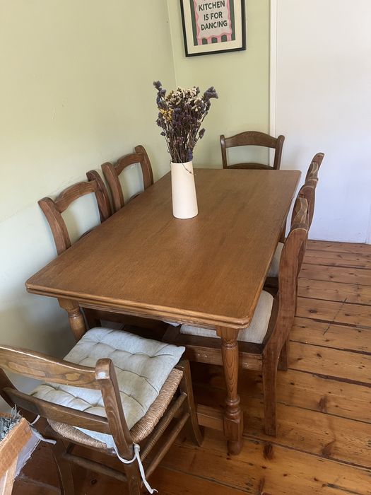 Mesa de jantar extensível em Madeira