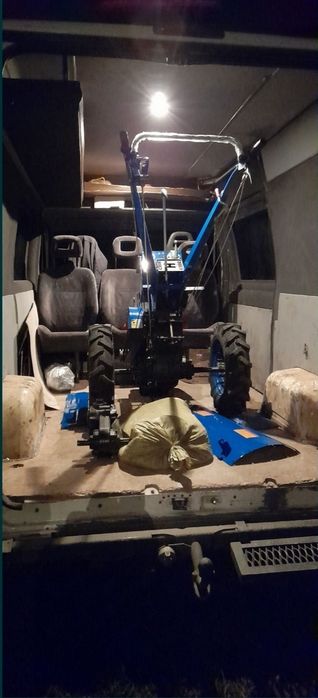 Вантажні перевезення. 5пасажирів. Водій - експедитор, вантажник.