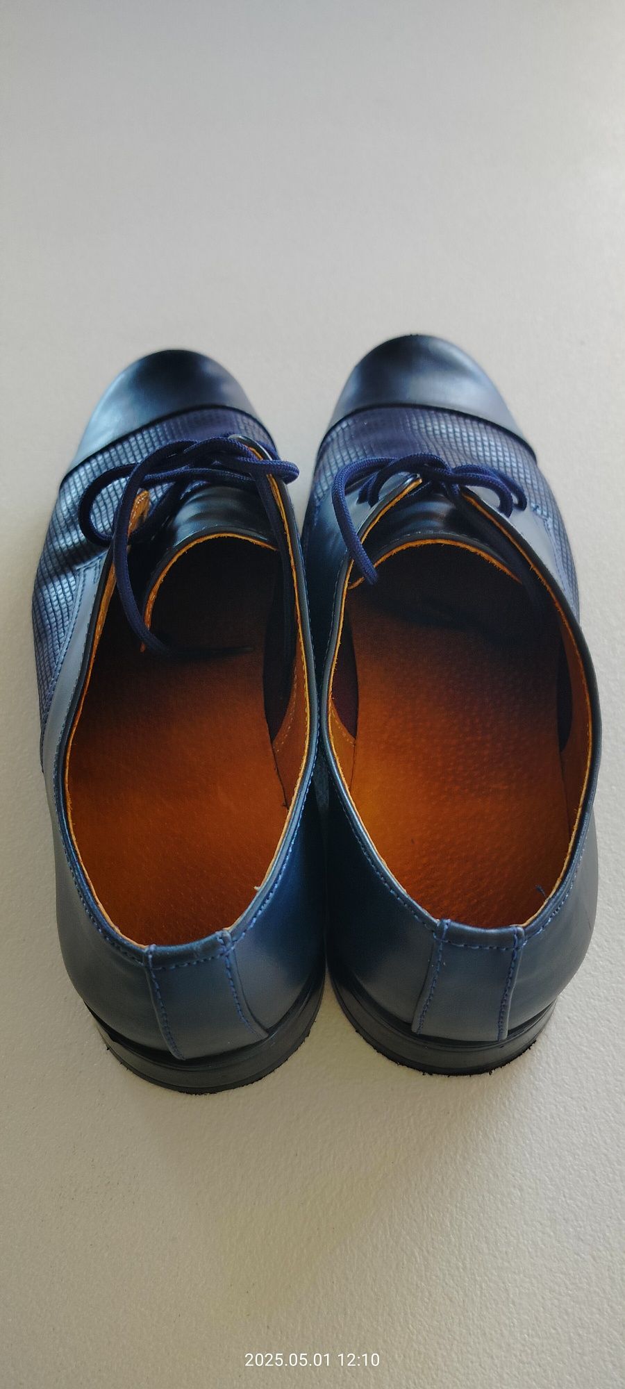 Buty eleganckie chłopięce r. 35