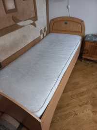 Продам ліжко Венето з матрацом