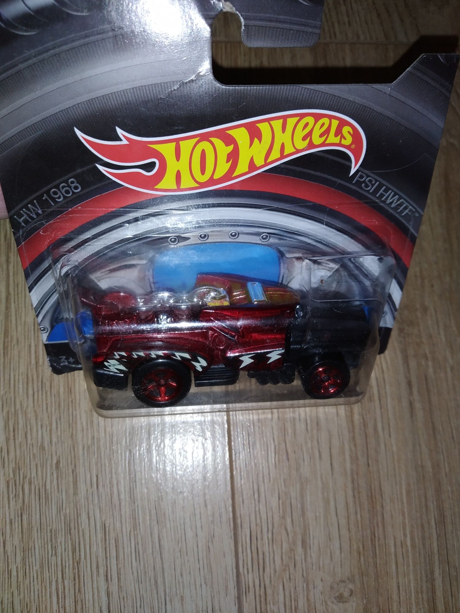 Машинка hot wheels