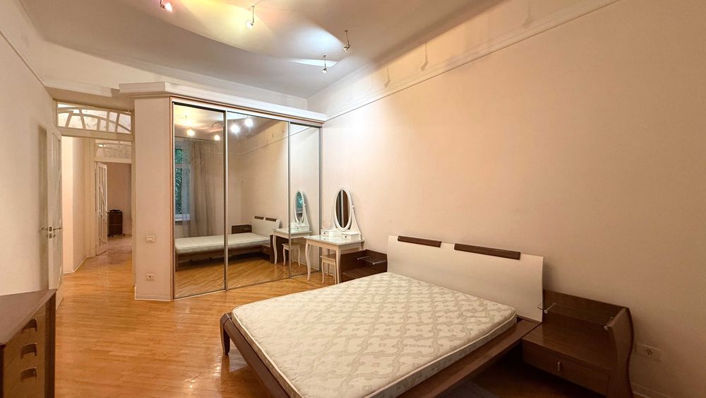 АРЕНДА • 3к кв с камином • Царский дом в Отраде • Французский бульвар