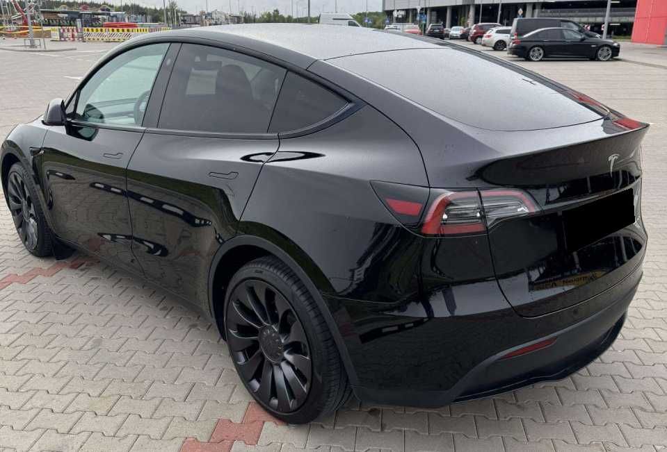 Tesla Model Y, 82 кВт, 2023