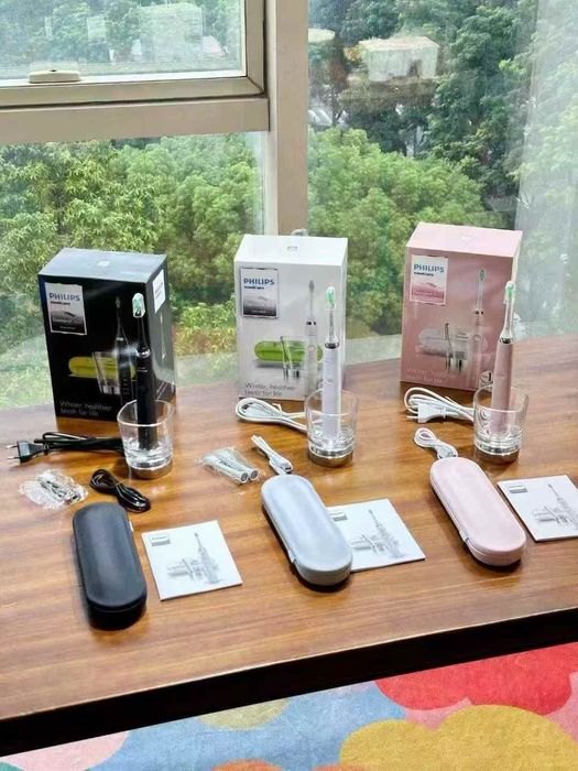 Електрична зубна щітка Philips Sonicare DiamondClean HX9352