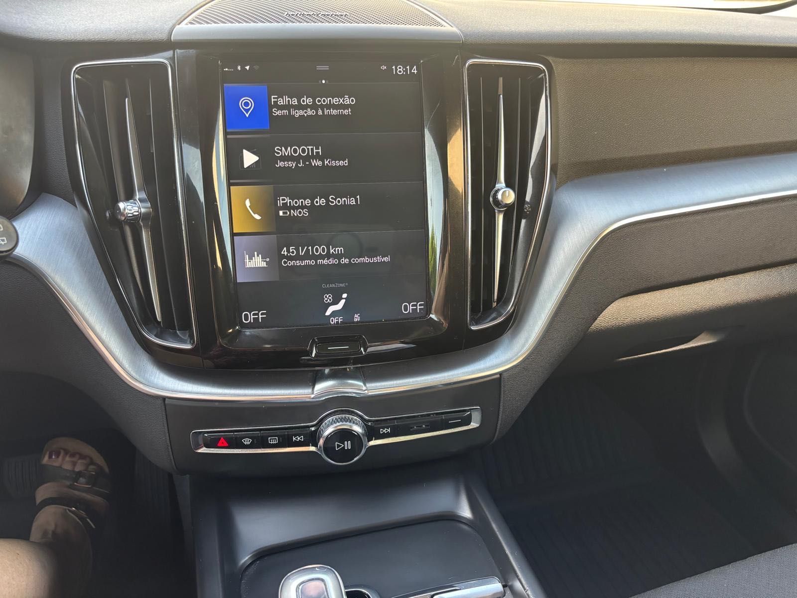 Volvo XC 60, 2.0 T8 PHEV Momentum Plus AWD, Híbrido Plug In
