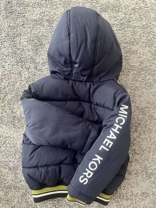 Blusao Micahel Kors 3 anos acolchoado