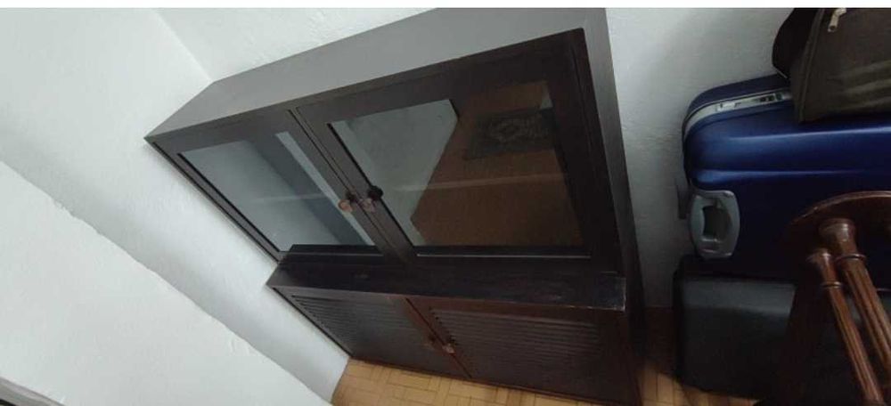 Móveis Vitrine e prateleiras