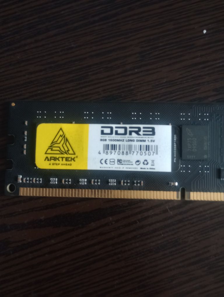 Ddr3 8gb 1600Mhz dimm 1.5v