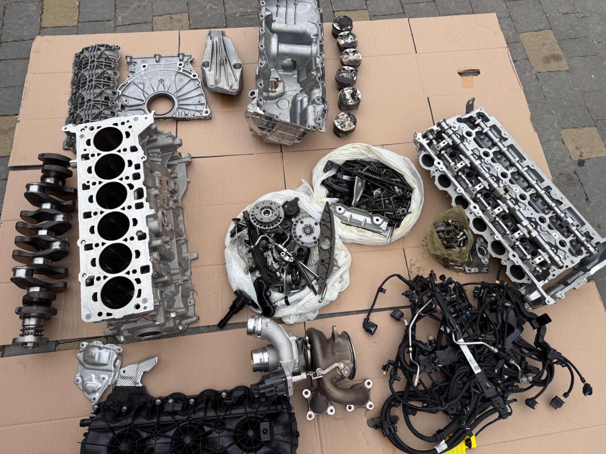 BMW B58 B58B30C G05 G06 G07 G11 блок навісне