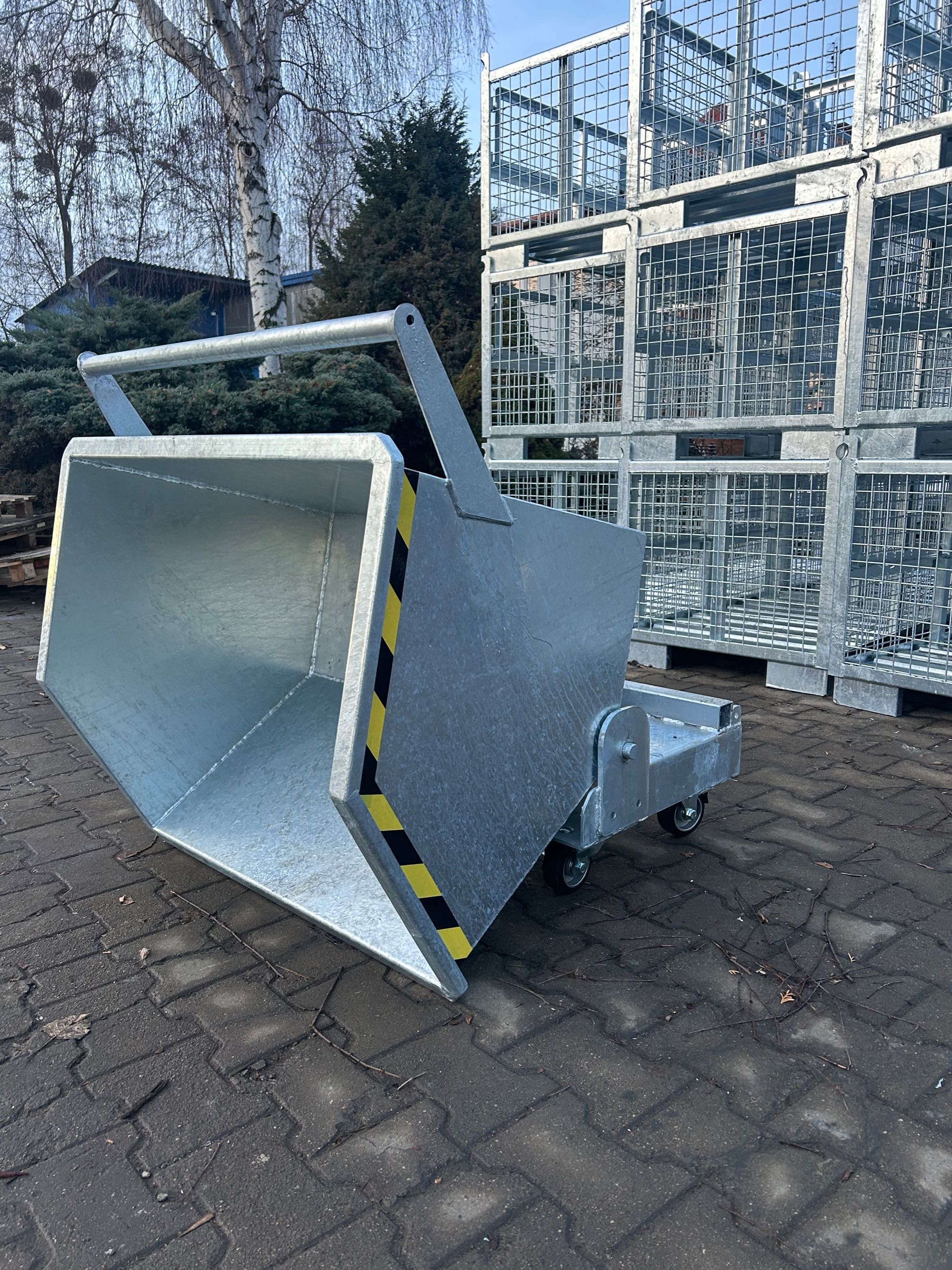 Kontener samowyładowczy / Koleba / Kontener ocynkowany 250L