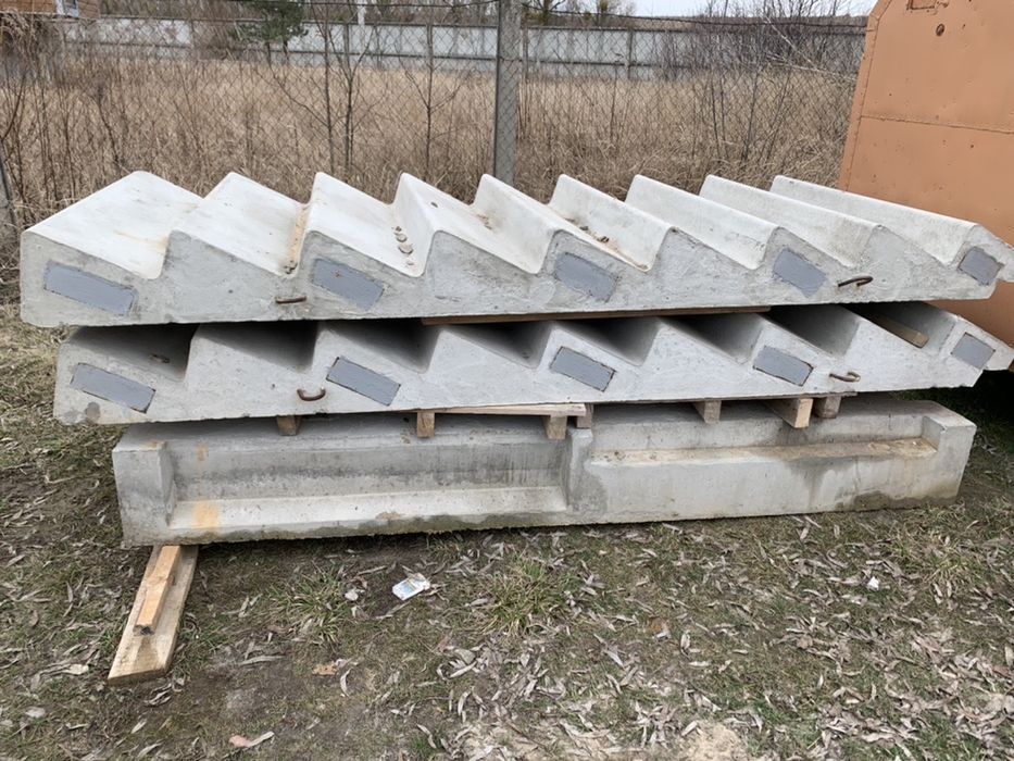 Лестничные пролеты с площадкой Бетон новое