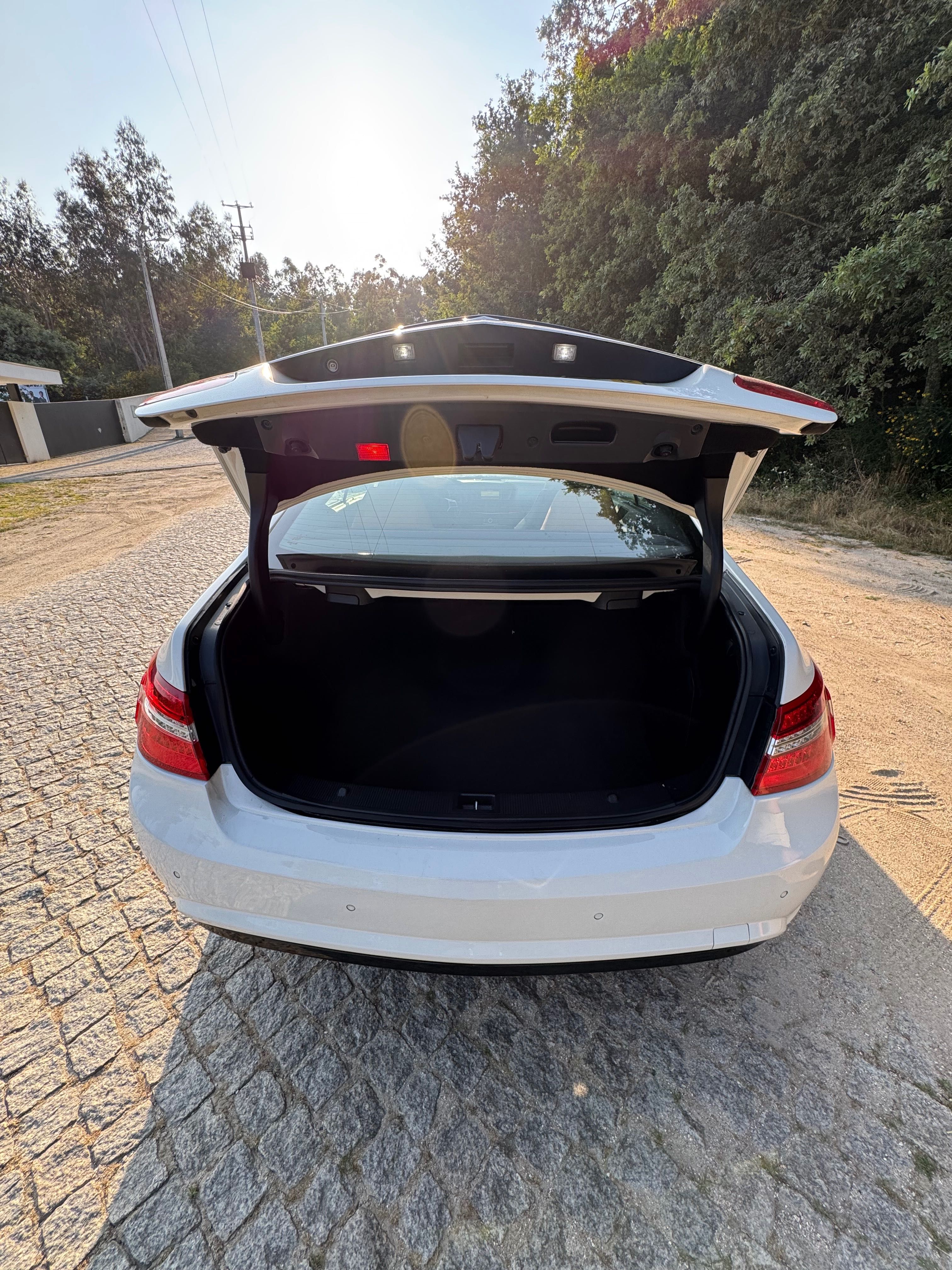 Mercedes Benz E 250 coupe
