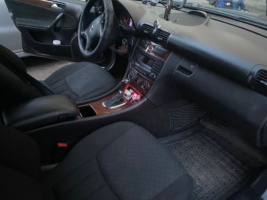 Мерседес. С-200 компресор