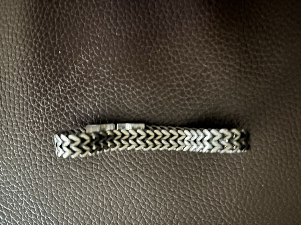 Pulseira homem elegante