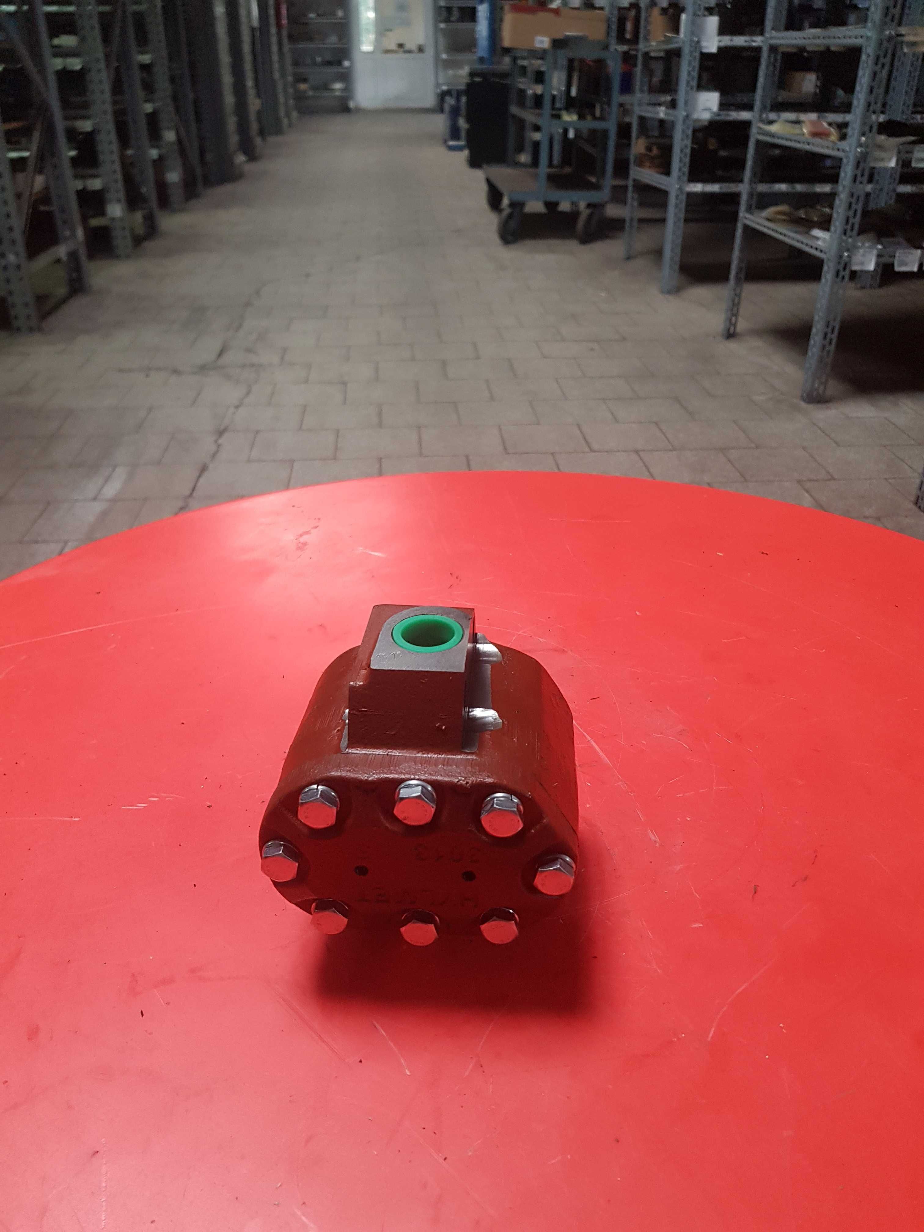 Pompa hydrauliczna podnośnika Ursus C-360  465463.10