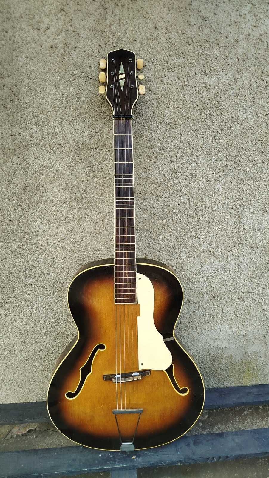 Lignatone 1960 archtop, znakomity stan, super gryf.