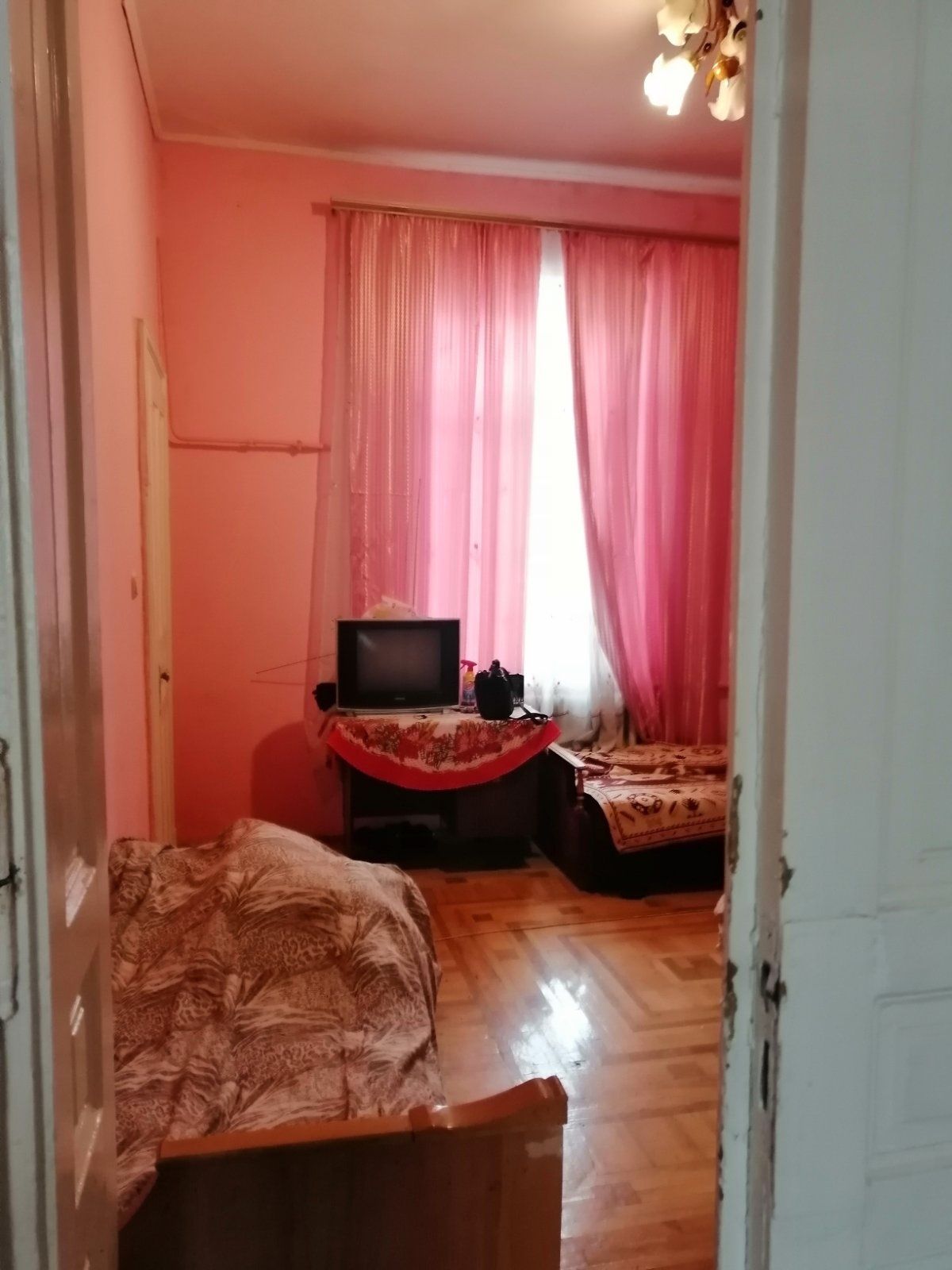 Продається будинок в центральній частині міста