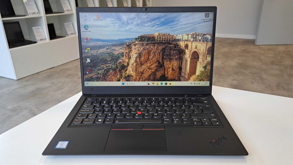 Laptop 14" Lenovo ThinkPad X1 Carbon G6 i7-8g 8GB 256SSD HDMI FHD W11