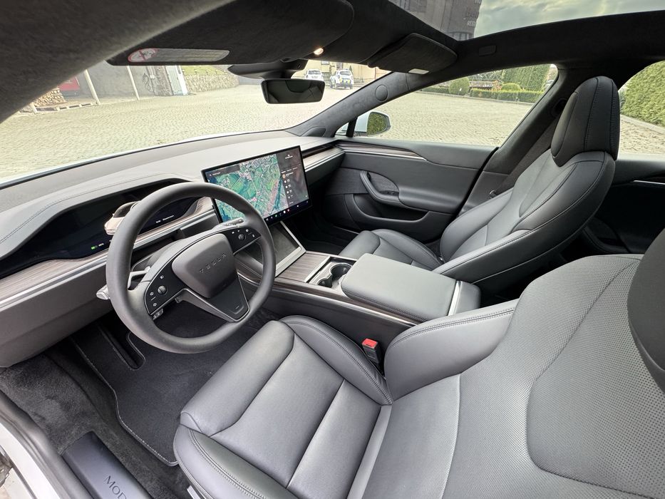Tesla Model S Long Range
