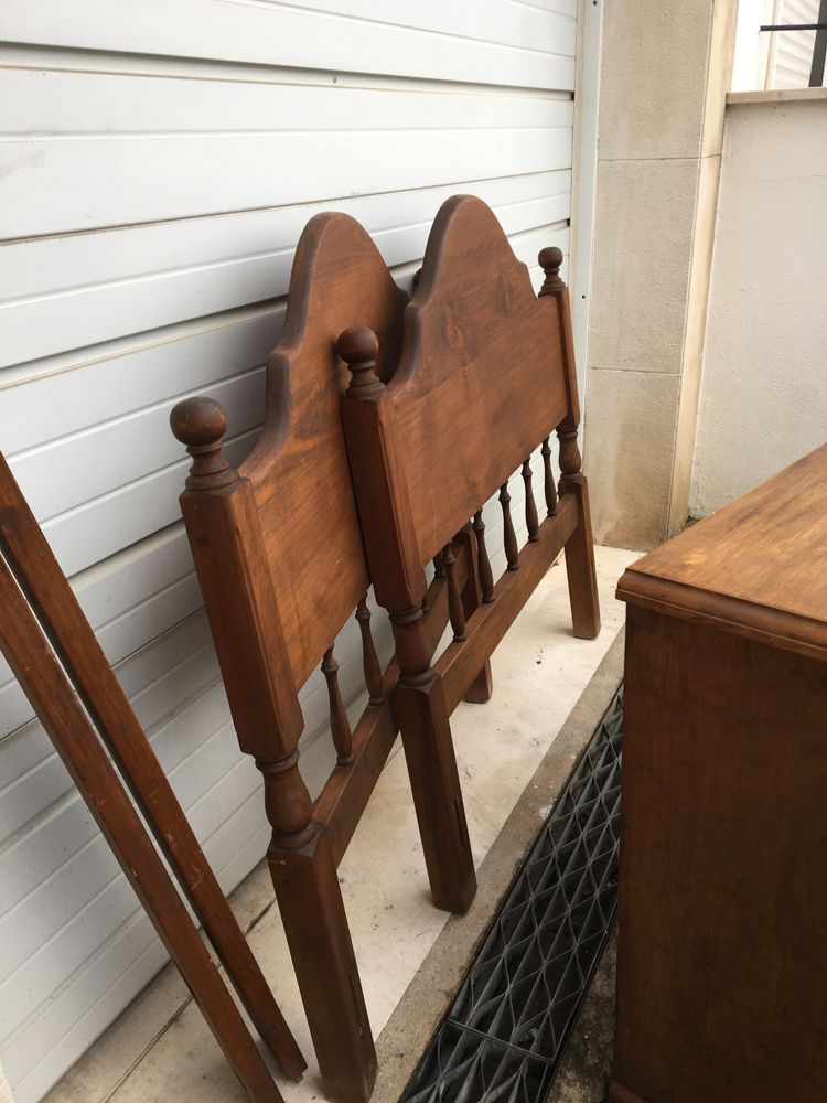 Cama de Solteiro em Pinho + cómoda