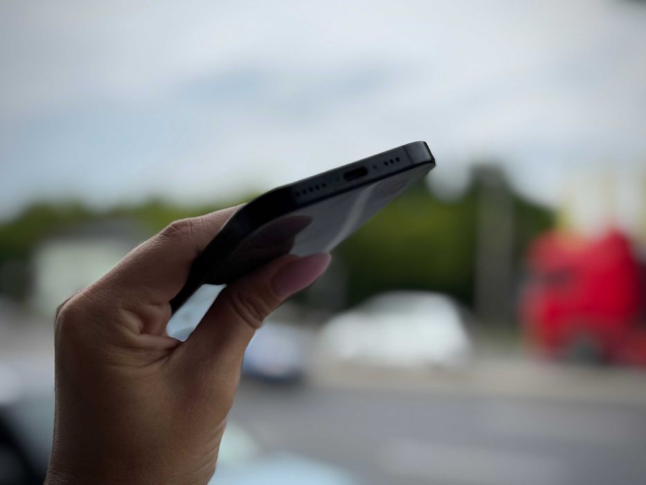 iPhone 16 Pro 256 GB Black Titanium - Jak Nowy