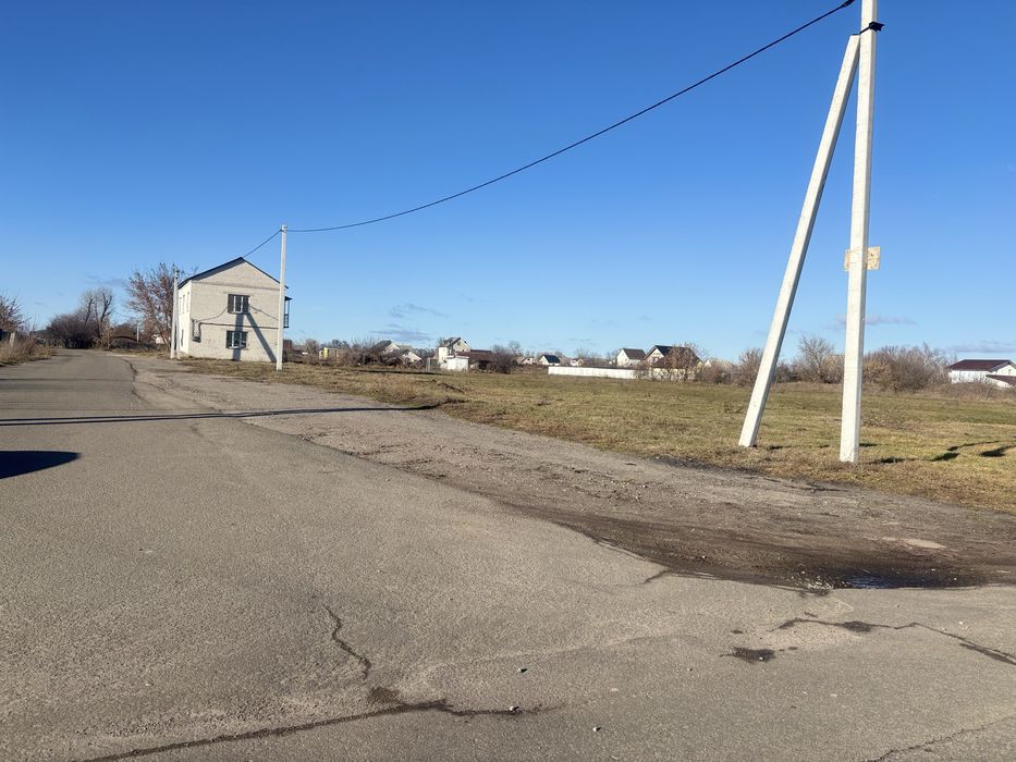 Продам земельну ділянку під Києвом