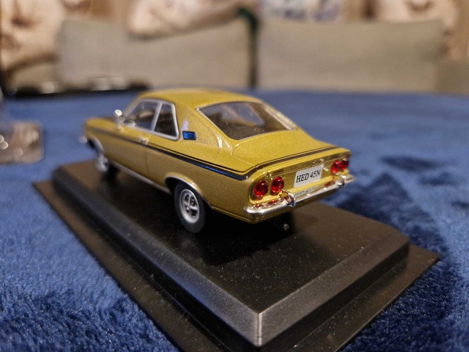 Opel manta 1:43 altaya
