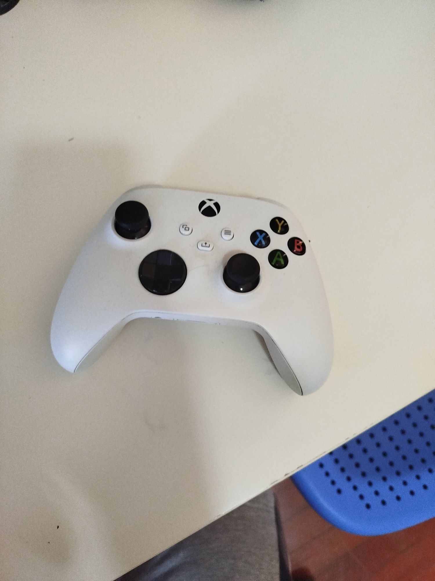 Comando Xbox com drift ligeiro para cima