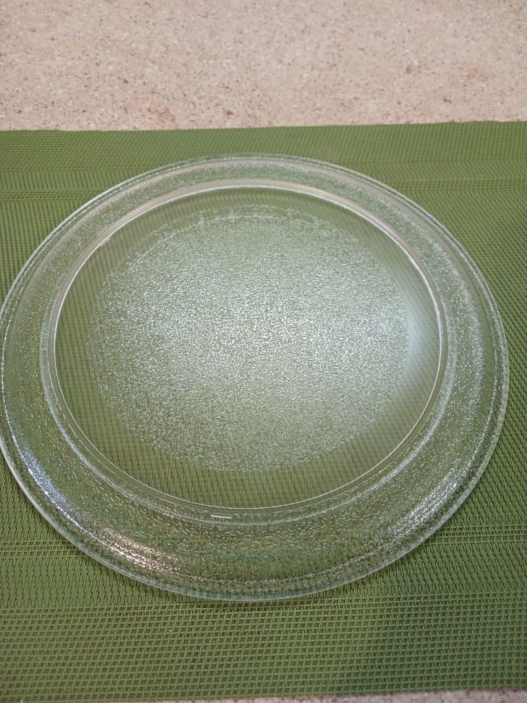 Тарелка-блюдо для микроволновки.