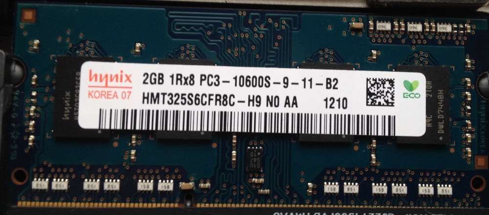 Память Hynix DDR3 10600 /1333- 2шт.по 2gb