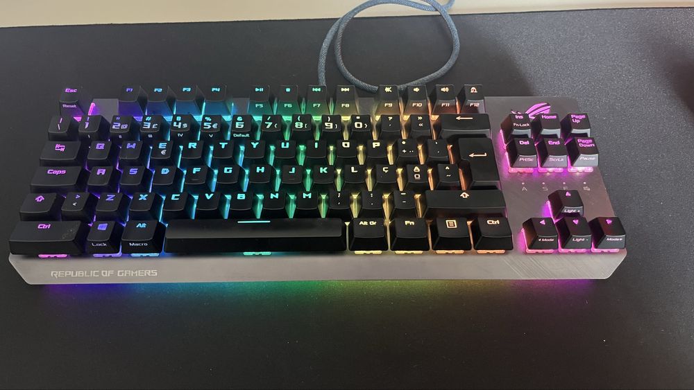 Teclado Asus ROG Strix Scope TKL