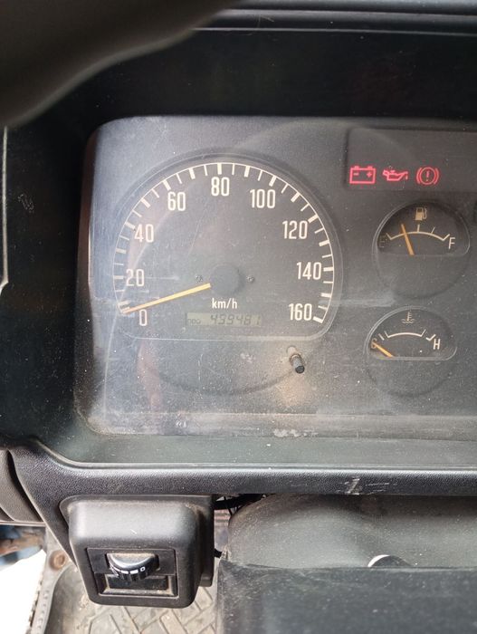 Ціну знижено!Вантажний автомобіль ISUZU