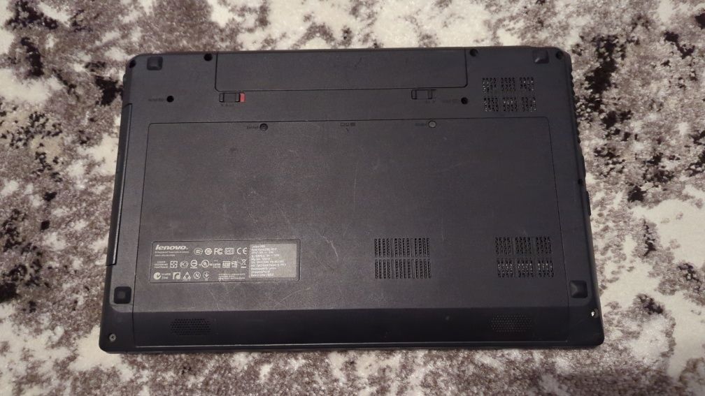 Ноутбук Lenovo g585