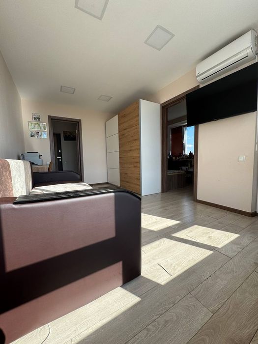 Продаж 2к квартири, з меблями та капітальним ремонтом