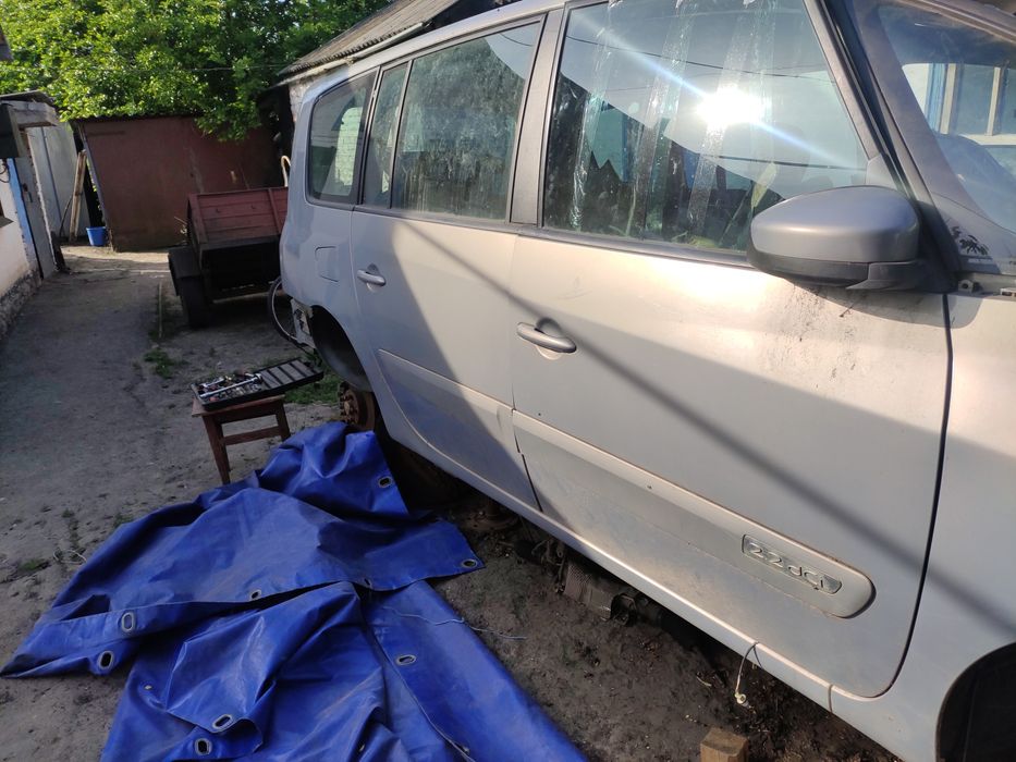 Еспейс 4             .