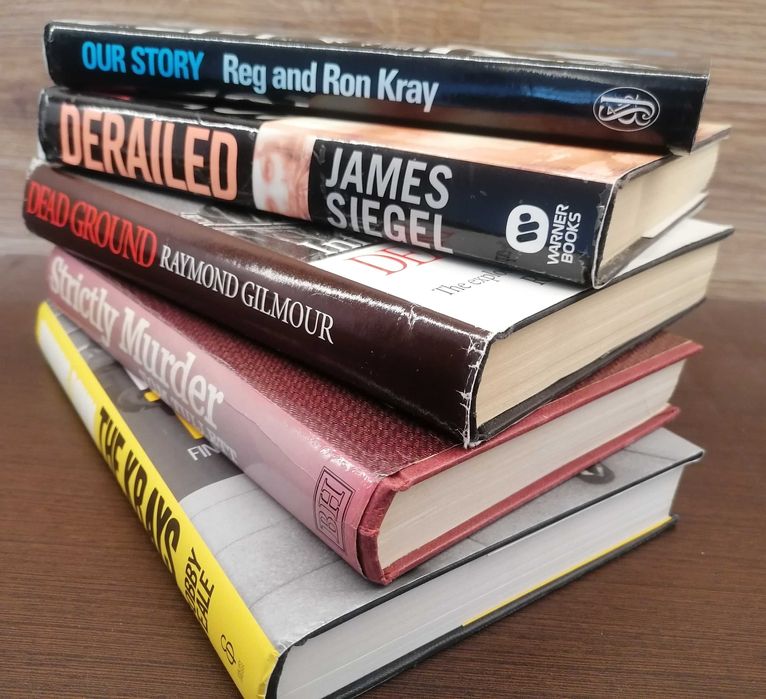 Livros capa dura em inglês