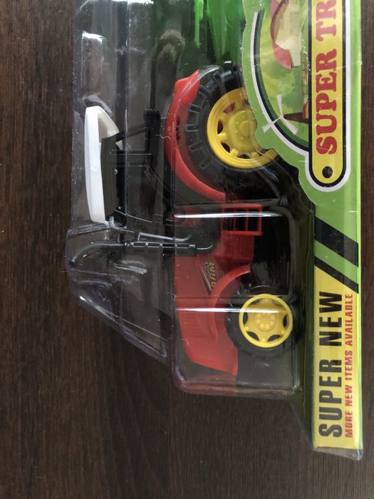 Zabawkowy trakor 48tknz