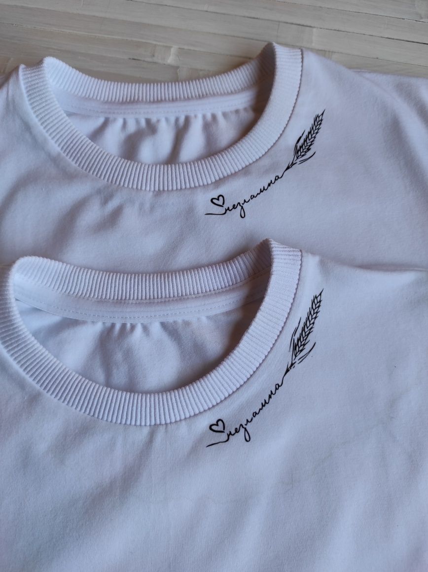 Біла футболка oversize